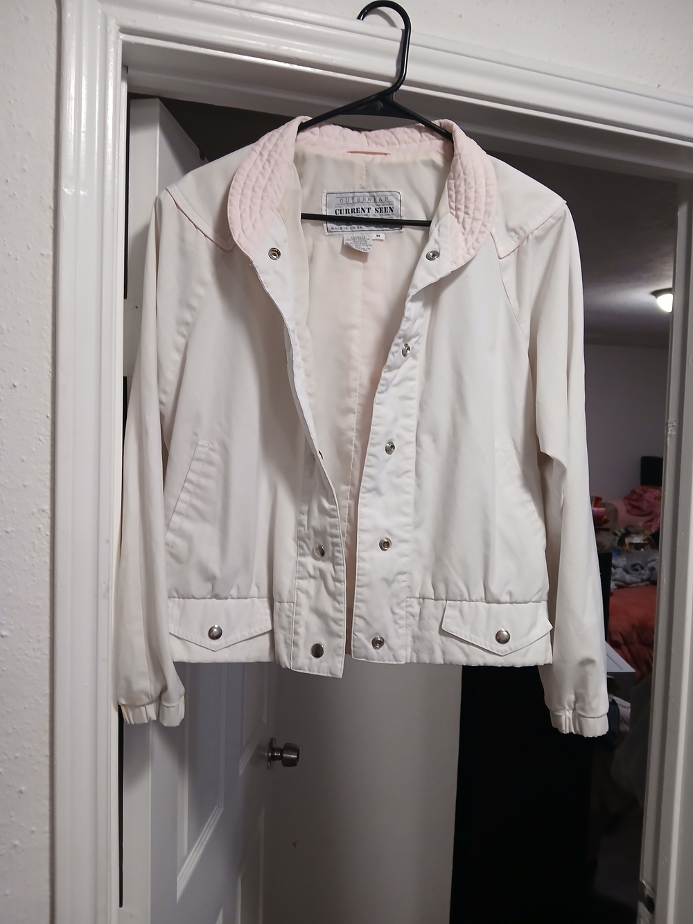 Current Seen Apparel White & Light Pink Women’s Lightweight Jacket
